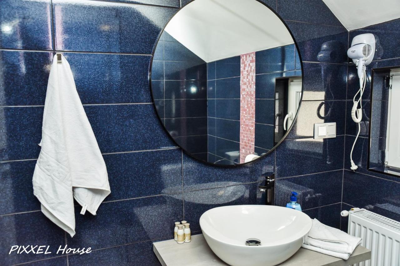 Pixxel House Otel Moeciu De Sus Dış mekan fotoğraf