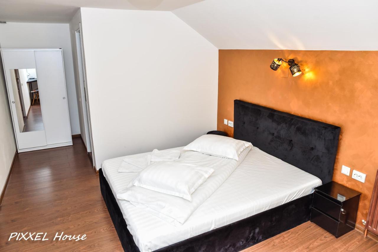 Pixxel House Otel Moeciu De Sus Dış mekan fotoğraf