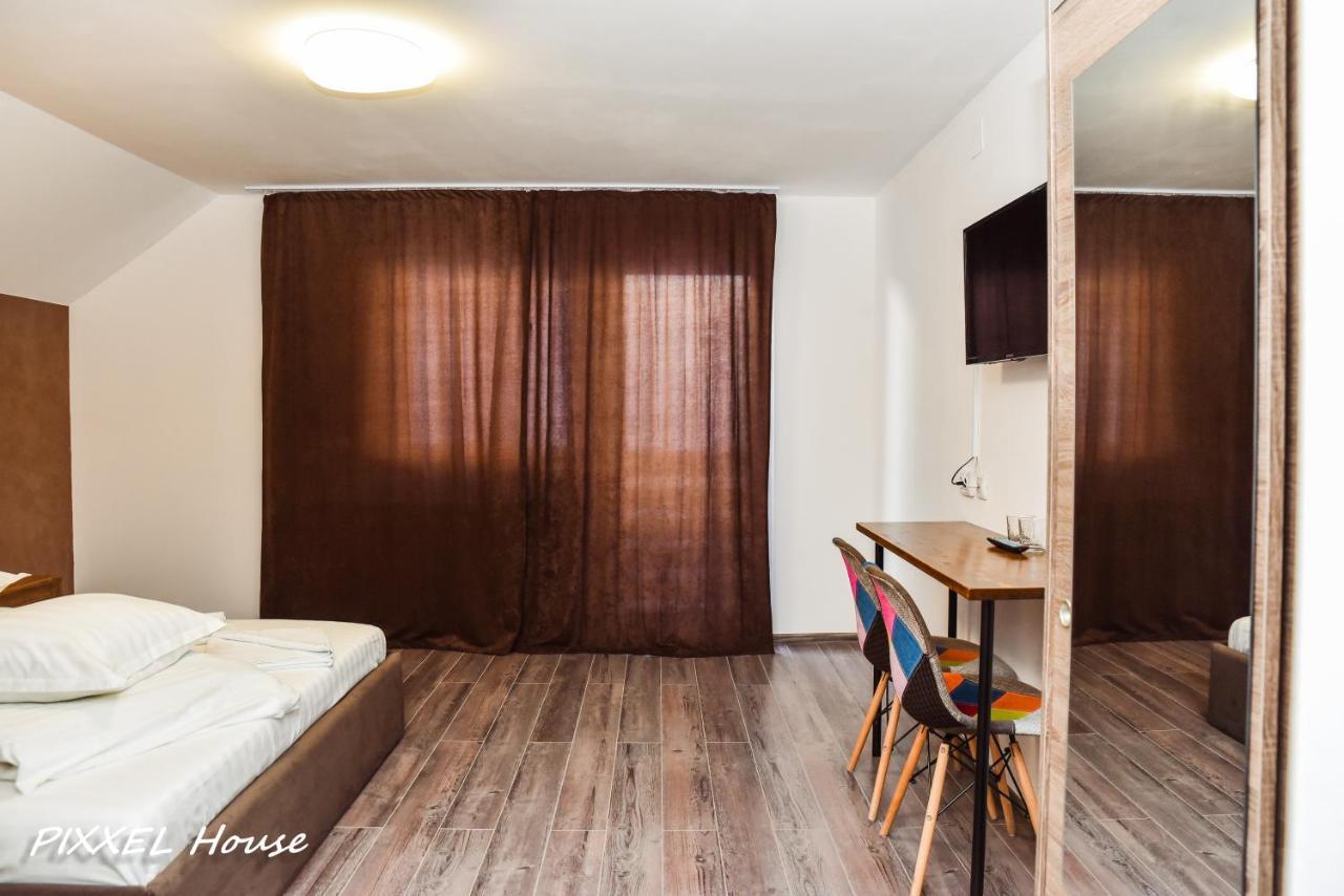 Pixxel House Otel Moeciu De Sus Dış mekan fotoğraf