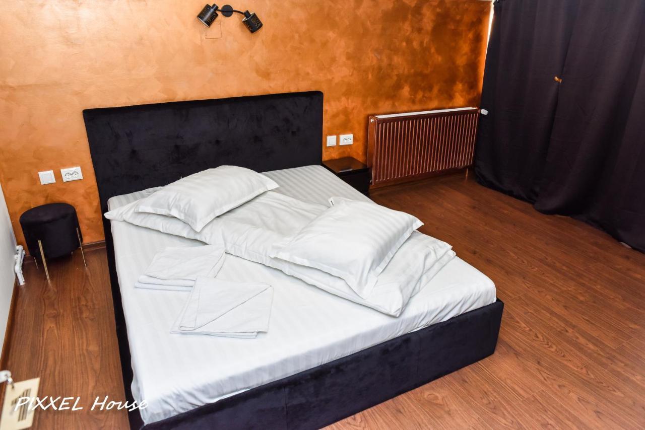 Pixxel House Otel Moeciu De Sus Dış mekan fotoğraf