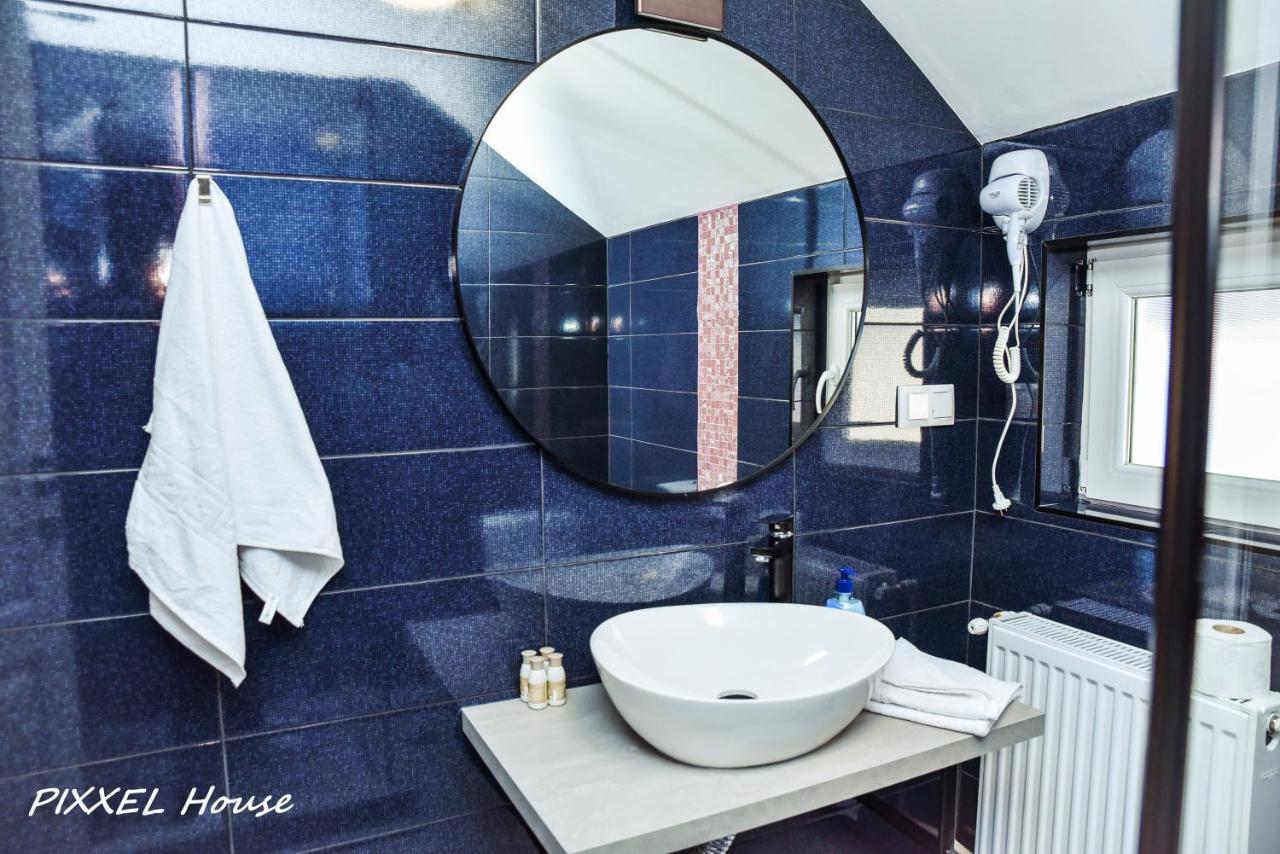 Pixxel House Otel Moeciu De Sus Dış mekan fotoğraf