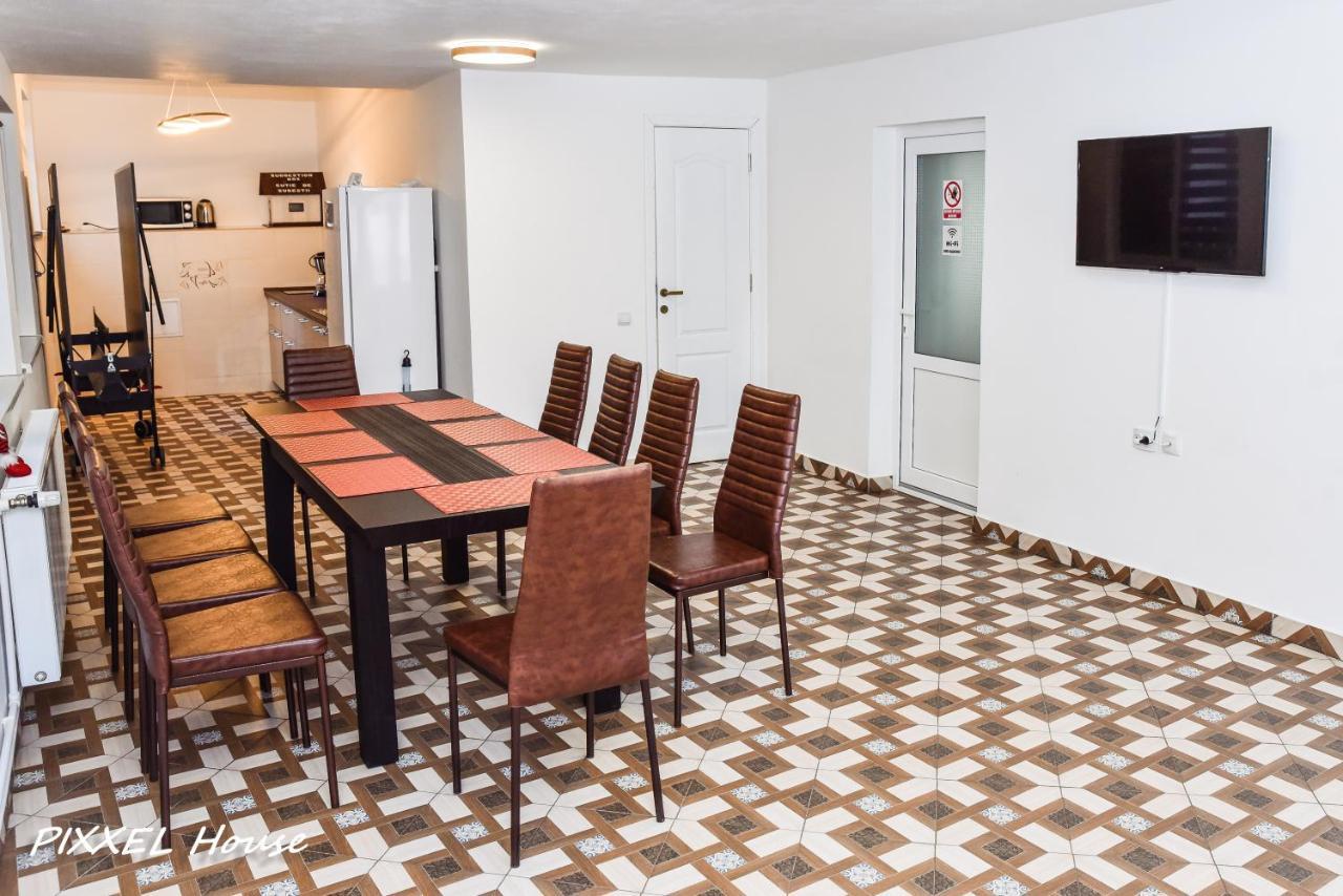 Pixxel House Otel Moeciu De Sus Dış mekan fotoğraf